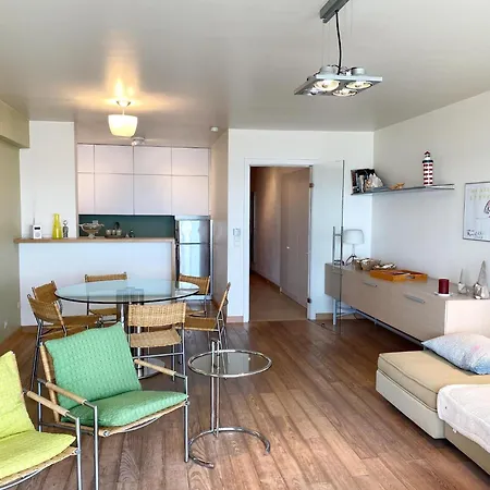 Waveside Corner Apartment, Cleaning Included Lägenhet