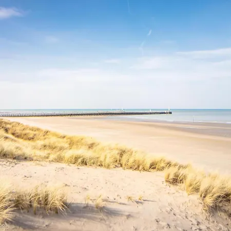 Waveside Corner Apartment, Cleaning Included Apartment Nieuwpoort